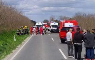 Dečak (15) povređen u sudaru kod <span style='color:red;'><b>Beč</b></span>eja: Lekari mu se bore za život