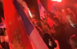 Srbima sa Kosova i Metohije koji su peške krenuli na Vučićev miting priređen doček nadomak Kraljeva (VIDEO)