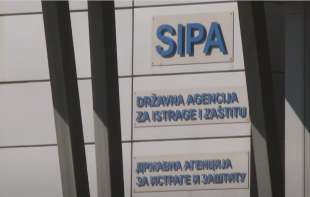 SIPA sprovela veliku akciju u Banjaluci: Pretresi i privođenja zbog sumnje na krijumčarenje ljudi