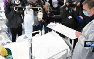 Studenti medicine poručili Vučiću da <span style='color:red;'><b>lekar</b></span> mora da odobri ulazak u intenzivnu negu