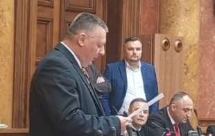 Poslanik Zdrave Srbije razbesneo naprednjake: Albijanić prešao na stranu studenata, u Skupštini šok! (VIDEO)