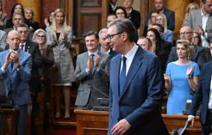 Vučić čestitao na izboru nove Vlade, Macutu poželeo uspeh u radu