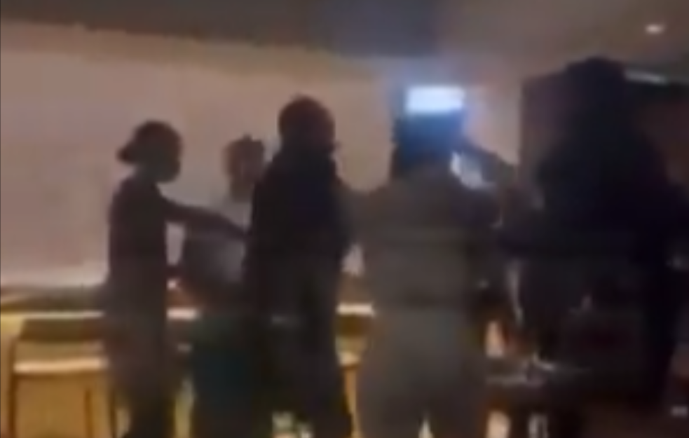 NBA igrač se potukao u restoranu: Nakon incidenta povređeni završio u bolnici (VIDEO)