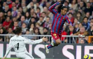 Ronaldinjo me je iz<span style='color:red;'><b>igra</b></span>o, to je naša šala i danas
