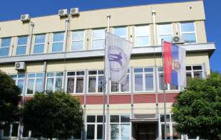 Blokada na DIF-u: <span style='color:red;'><b>Studenti</b></span> sprečili dekana i profesore da uđu u zgradu
