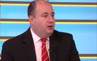 Kozarev: Netačne tvrdnje da je srpski diplomata spiskao 150.000 evra na bahanalije na Ibici