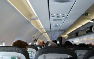 Navika koja vas može skupo koštati: Nova pravila za putnike u avionima