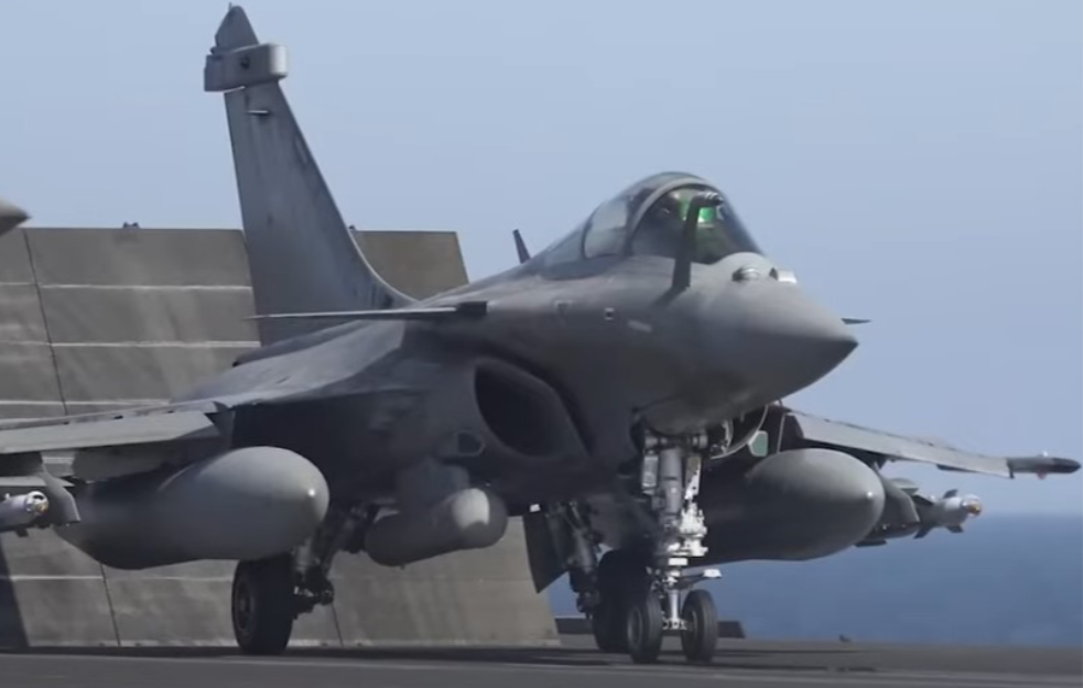 Opasni samo na slici: Dok se Srbija se zadužuje za Rafale, Indonezija otkazala kupovinu 42 aviona