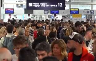 Stabilizacija nakon haosa: Letovi na aerodromu Pariz-Orli ponovo u funkciji nakon kvara u sistemu
