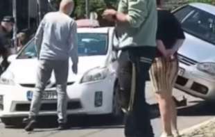 Automobil se popeo na taksi u centru Beograda: Kako li je uspeo da odradi to?