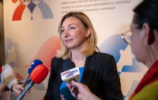 Ministarka Macura ćuti treći dan nakon sumnji u verodostojnost diplome, blokirala udruženje „Osnažene“