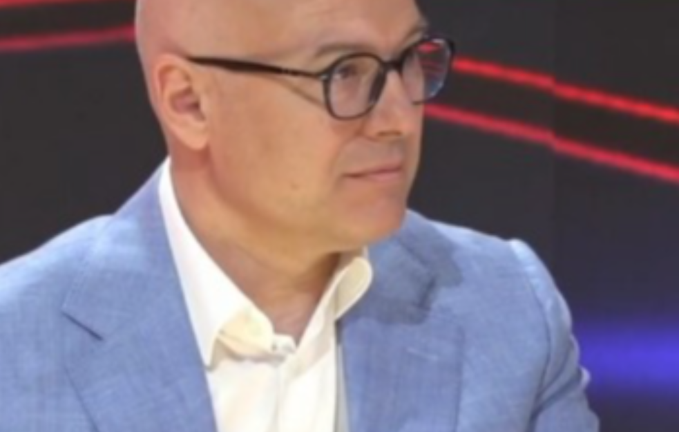 Ćacilend, naprednjački Gazimestan: Miloš Vučević je ovo zaista izjavio na TV Informer