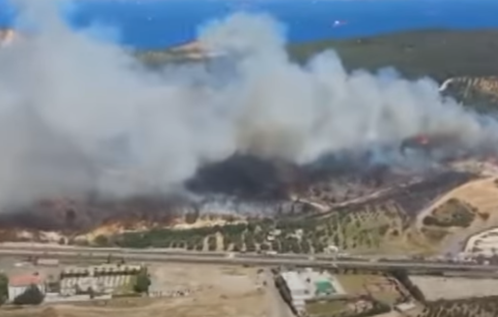Šumski požari besne u Izmiru drugi dan zaredom, evakuisana sela i naselja