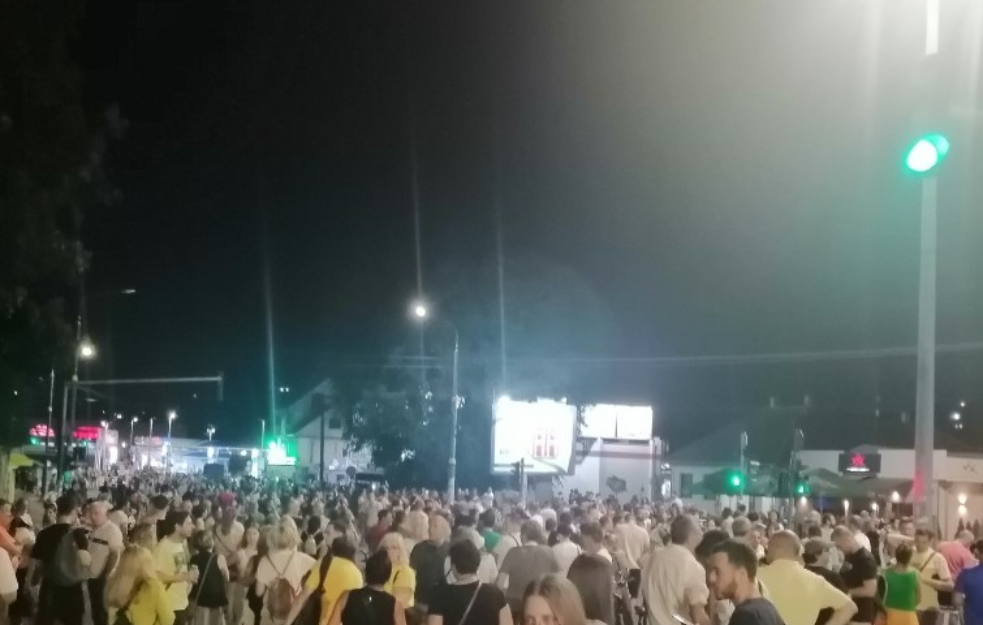 Blokade širom Beograda i Srbije: Građani ne odustaju uprkos hapšenjima i incidentima (VIDEO)