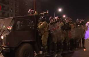 MUP: 16 učenika uhapšeno tokom sinoćnih protesta u Beogradu