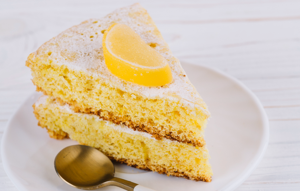 Poslastica koja brzo nestaje sa stola: Kolač od limuna