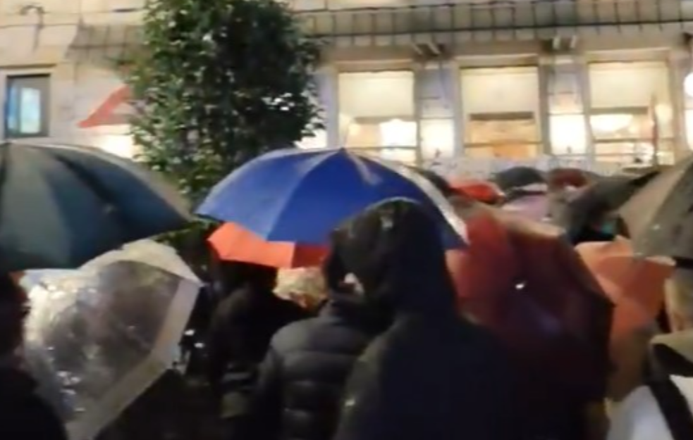 „Narodno, a ne napredno“: Građani i glumci zajedno protiv uprave Narodnog pozorišta