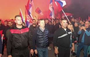 Dočekao ih Glišić: Srbi sa Kosova i Metohije koji pešače ka Novom Sadu stigli u Ljig