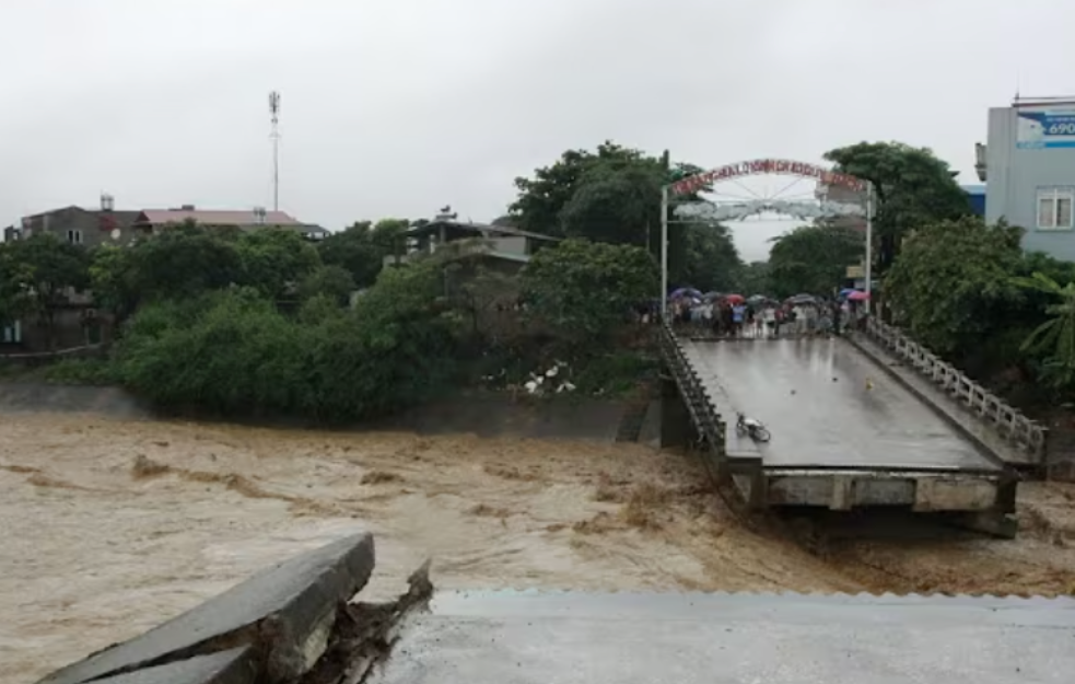 Šestoro poginulo, 19 povređeno u klizištu u Vijetmanu