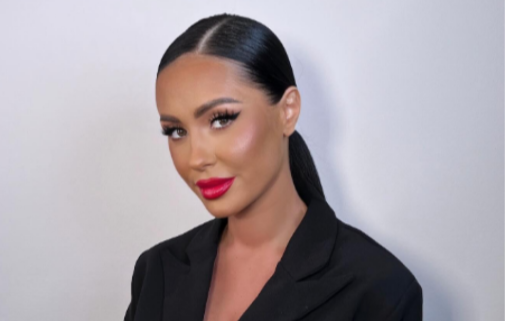 Evo koliko je Aleksandra Bursać zapravo visoka