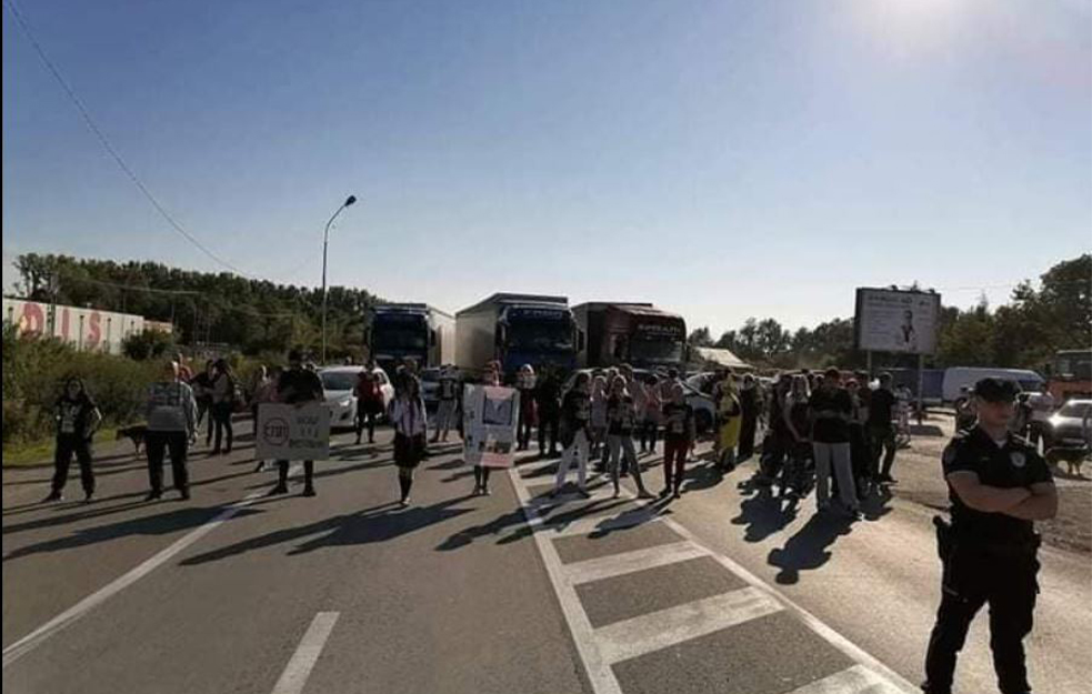 BLOKIRANA <span style='color:red;'><b>IBARSKA MAGISTRALA</b></span>! Sledeći je Novi Sad: Ići ćemo po Srbiji redom sve dok se ne primeni zakon