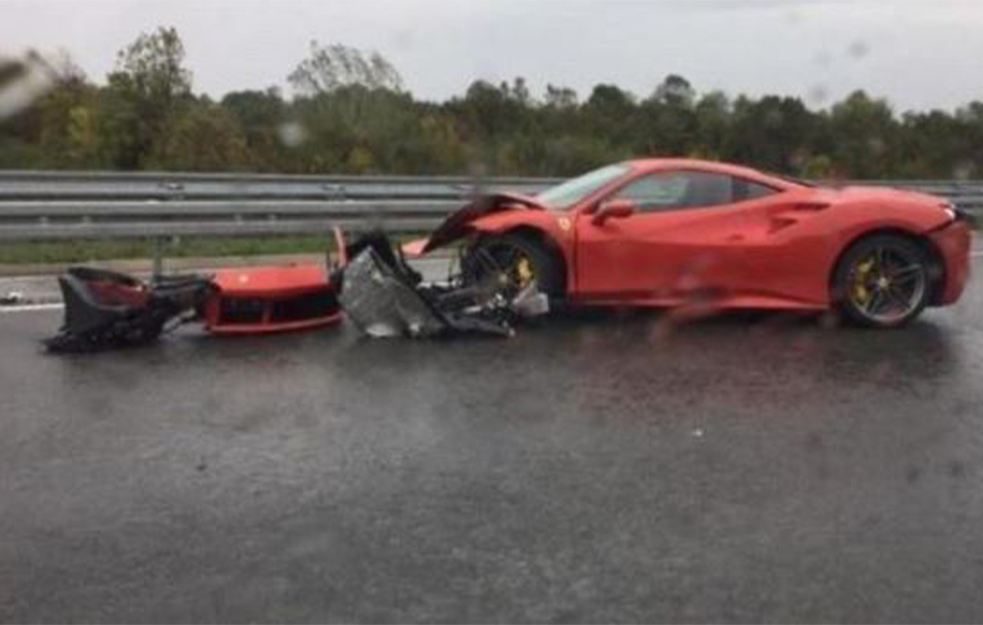 SLUPAN JOŠ JEDAN FERARI NA SRPSKIM DRUMOVIMA! Ovako izgleda uništen auto od 200.00 evra (VIDEO)