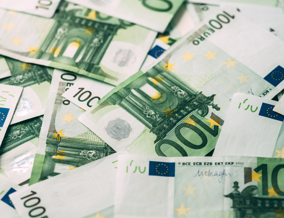 Pitanja od 100 evra - kako proveriti dokle je stigao postupak isplate, kao i od čega zavisi kada ćete dobiti novac?