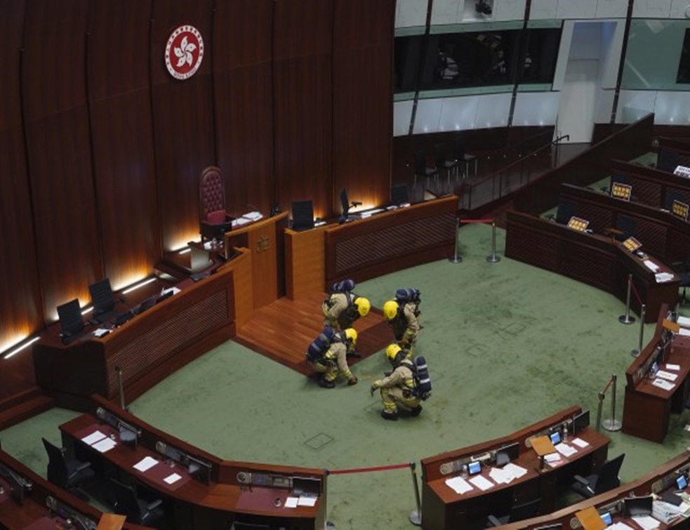 HONGKONG: Interventna čuva parlament, traži se hitan <span style='color:red;'><b>sastanak UN</b></span> VIDEO