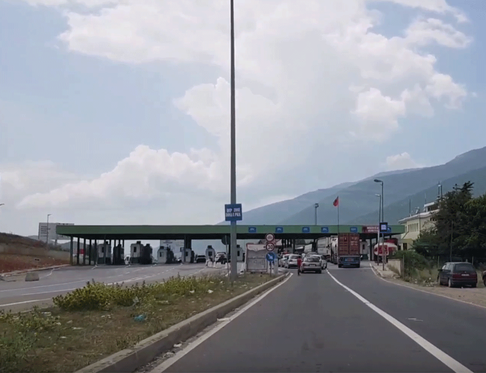 Албанија затворила границу са <span style='color:red;'><b>Косово</b></span>м