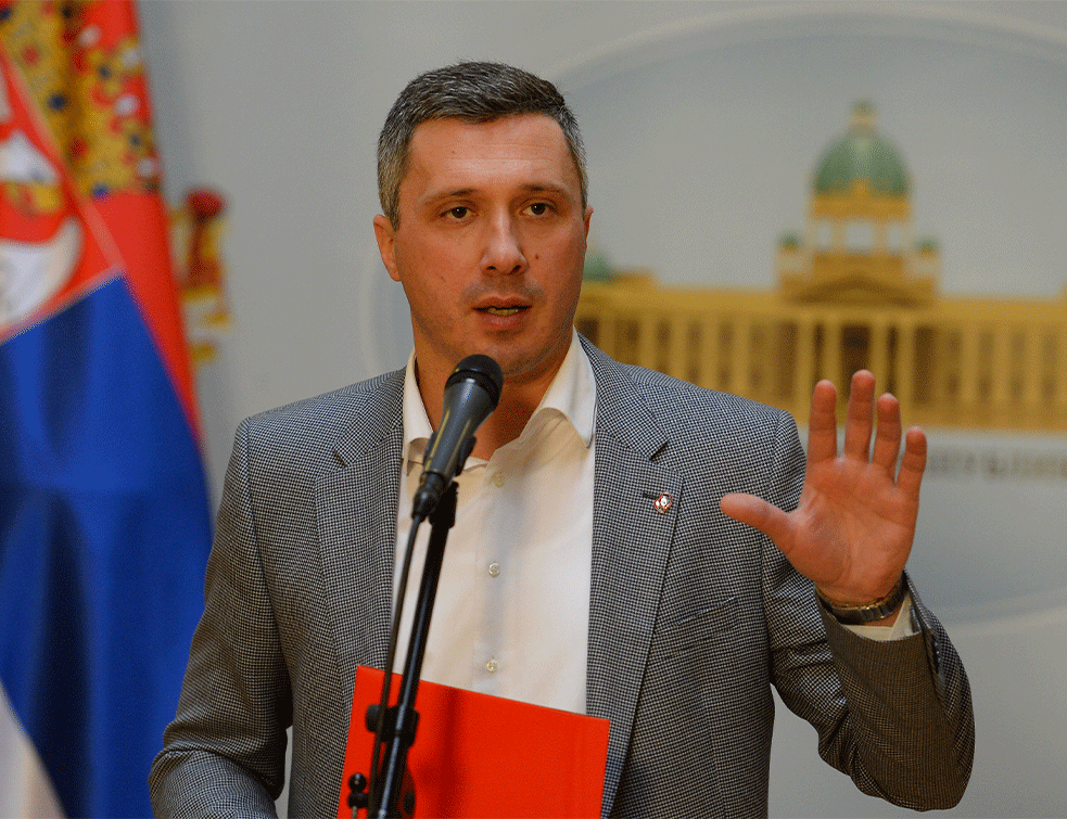 Obradović: Političke <span style='color:red;'><b>kukavice</b></span> hapse po parkovima kad smo se razišli