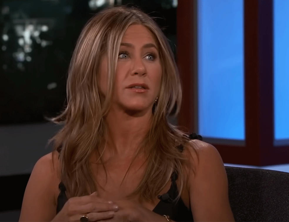 Dženifer Aniston sa majkom 15 godina nije progovorila ni reč! (FOTO+VIDEO)