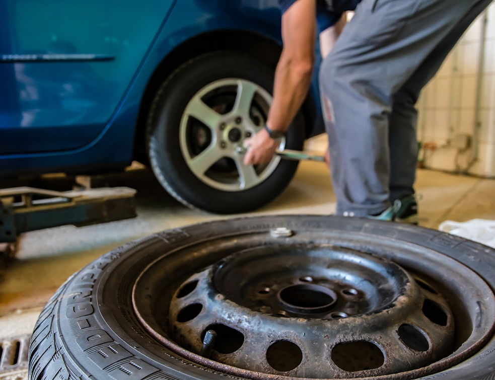 Automobili su dugo stajali, OBAVEZNO proveriti pritisak u gumama