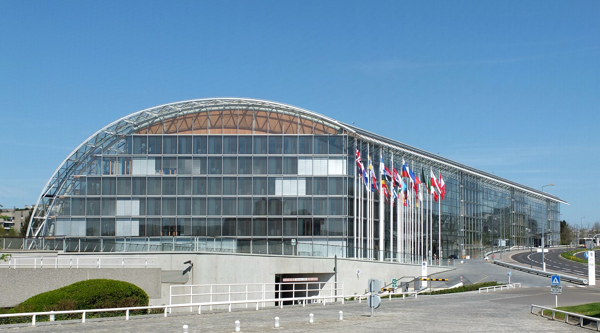 Evropska <span style='color:red;'><b>investiciona banka</b></span> nastavlja da ulaže u Srbiju