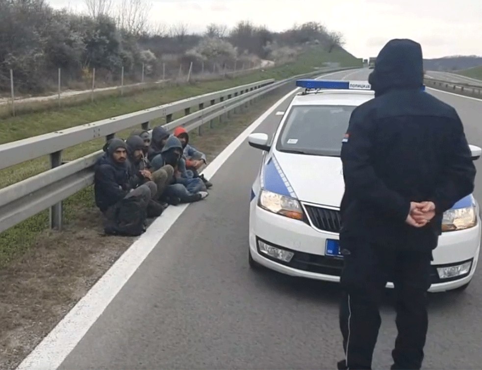 MIGRANTI ULAZE U SRBIJU, komesarijat optužuje da su snimci lažni (VIDEO)