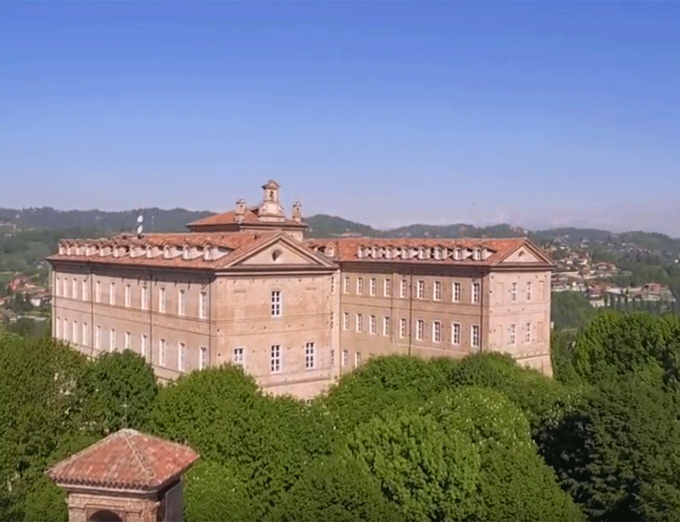 <span style='color:red;'><b>Selo u Italiji</b></span> prkosi Koroni