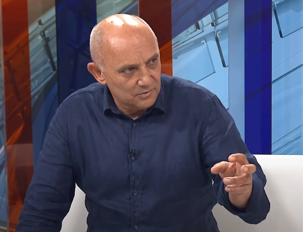 <span style='color:red;'><b>Radoslav Milenković</b></span>: Cirkus sa 100 evra