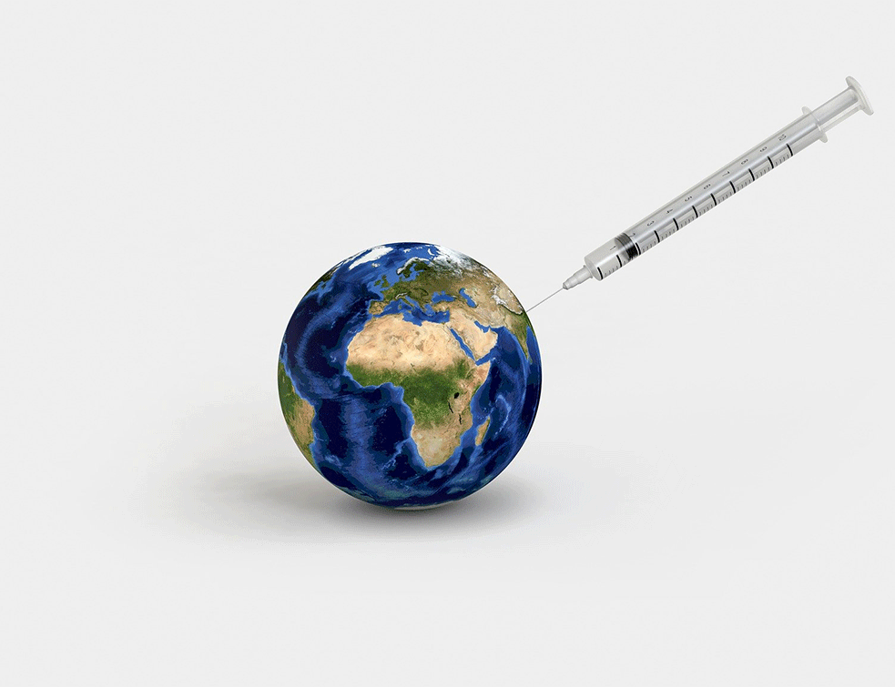 Bil Gejts: Biće potrebno vakcinisati ceo svet
 