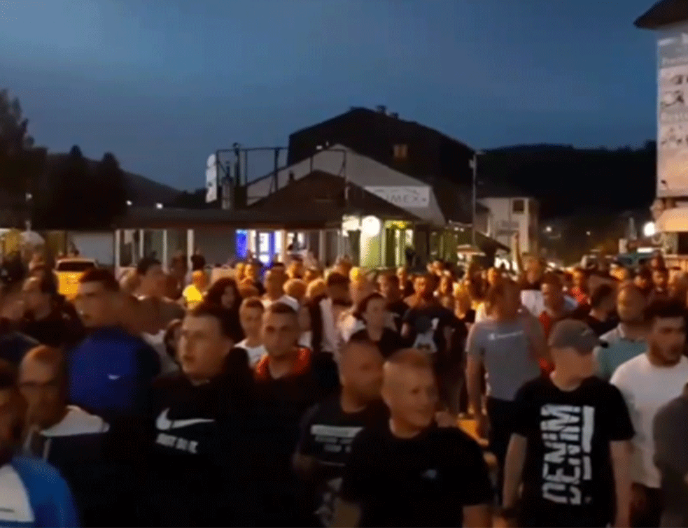  Ovako je izgledao protest u Beranama za oslobađanje vladike Joanikija i sveštenstva SPC: Prava slika Crne Gore u poslednja tri dana!