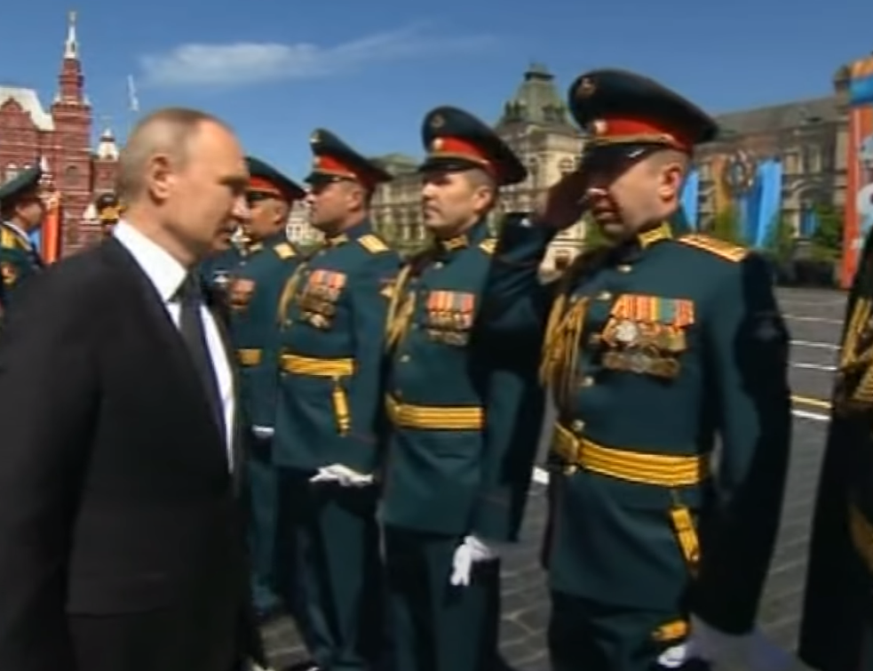 Putin odložio paradu pobede zbog korone