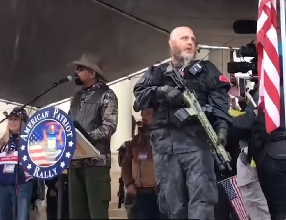 Američki demonstranti naoružani protestuju protiv mera (VIDEO)