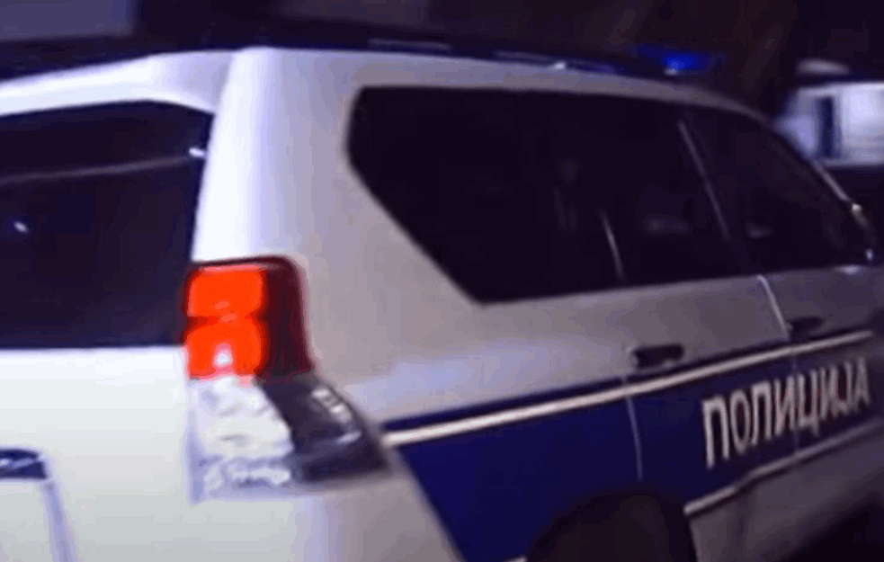 PET POLICAJACA INTERVENTNE POVREĐENO: Dvojica hitno prebačena u KBC Zemun noćas