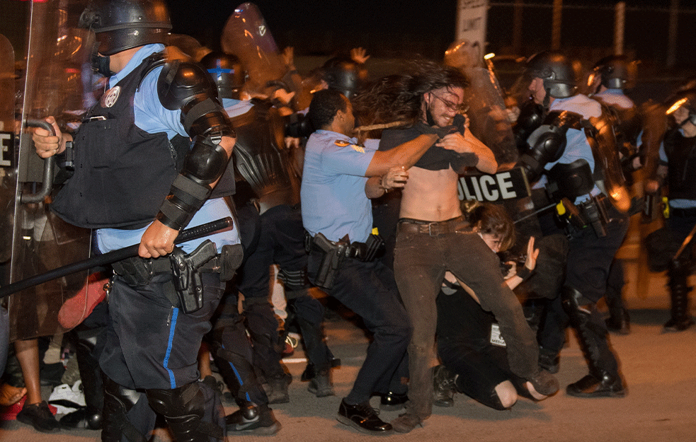 MILION DOLARA kaucije za policajce koji su osumnjičeni za učestvovanje u ubistvu Flojda