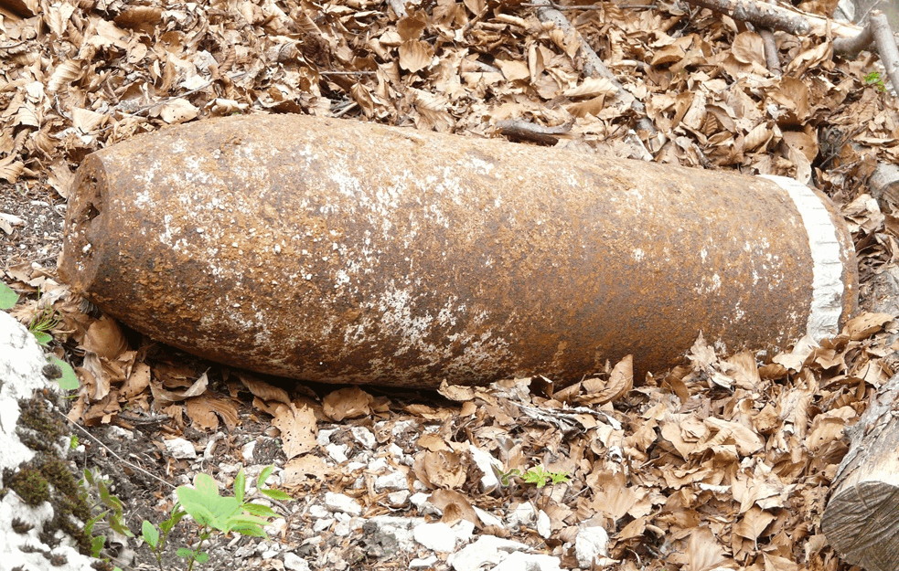 Čačak: Deca pronašla BOMBU dok su se igrala