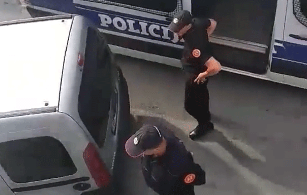 POLICIJA UPALA U KUĆU ČLANA DEMOKRATSKOG FRONTA: Uhapšen bez naloga i objašnjenja! (VIDEO)