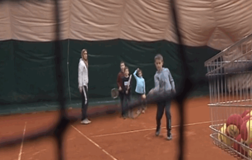 Od septembra đaci dobijaju <span style='color:red;'><b>novi predmet</b></span>: Uvodi se TENIS u škole