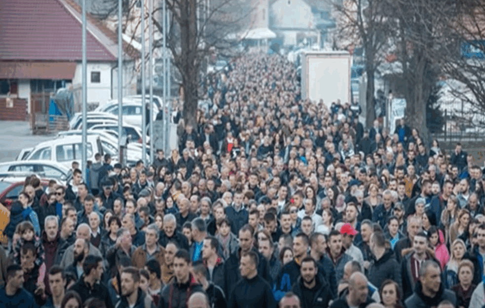 Crna Gora ponovo na nogama! Budvani, Beranci, Pljevljani krenuli na litije