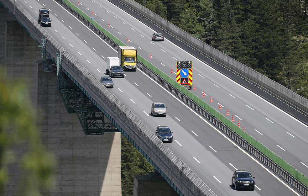 Još jedna rampa za Srbiju, Austrija otvorila granice ali ne i za nas