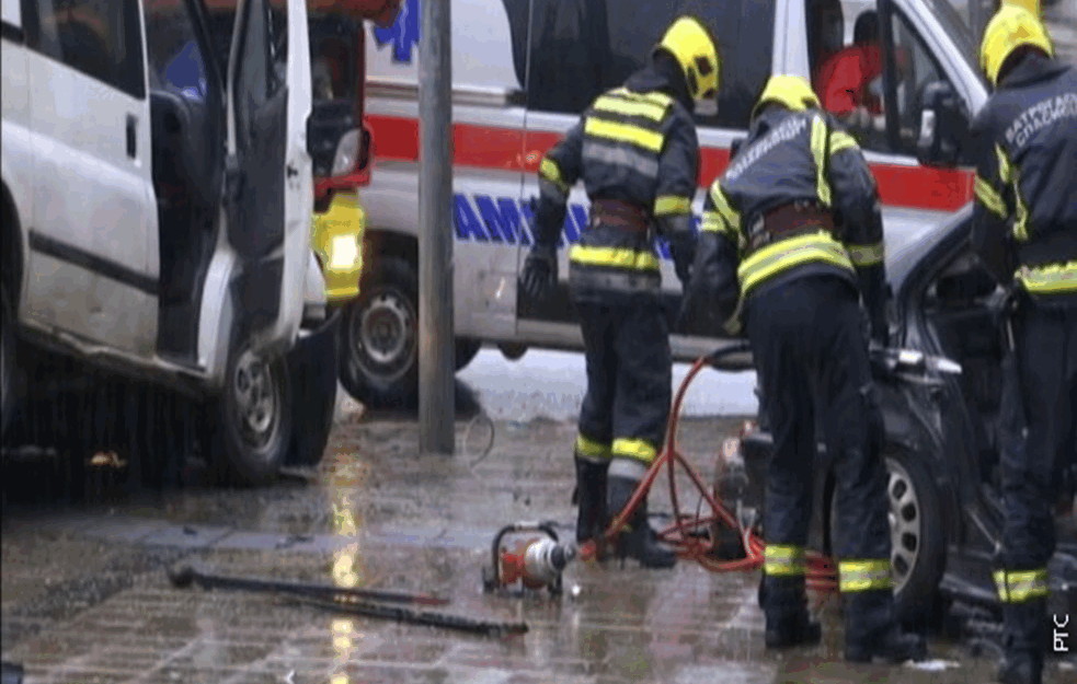 IDENTITET SE JOŠ NE ZNA: Vatrogasci izvukli telo kajakaša koji se utopio u Novom Sadu posle višečasovne akcije
