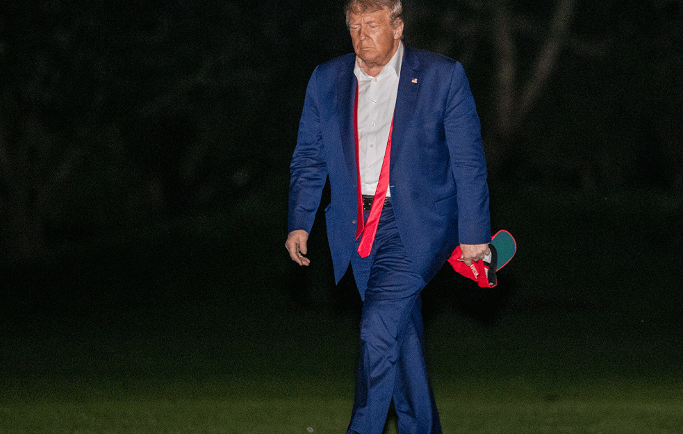 TRAMP OPTUŽEN ZA POKUŠAJ SILOVANJA: Mora sudu da dostavi <span style='color:red;'><b>uzorak</b></span> DNK