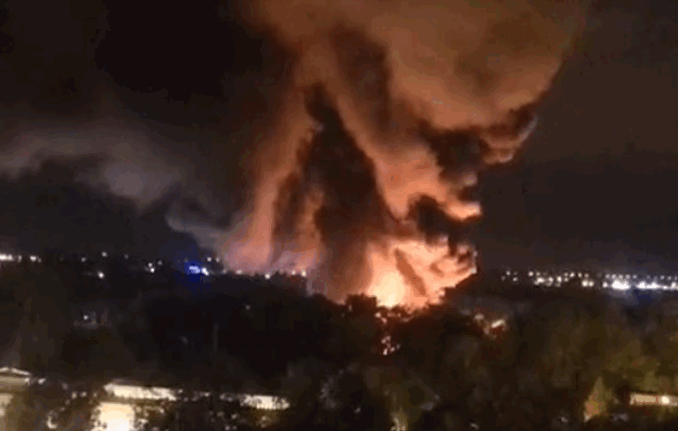 `Vulkan na Belim vodama`, Beograd uznemirio požar, 29 vatrogasaca na terenu (VIDEO)